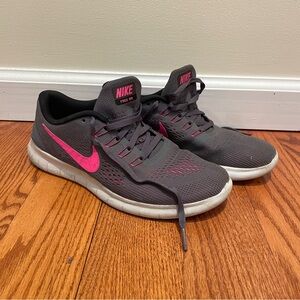Nike free run sneakers women’s size 7.5